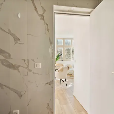 Modern - 1bd 4p - Center Of St Tropez סן טרופז
